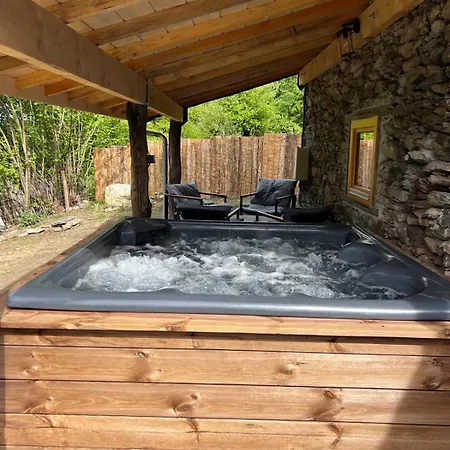 Au Coeur Des Pyrenees Avec Jacuzzi شاليه *