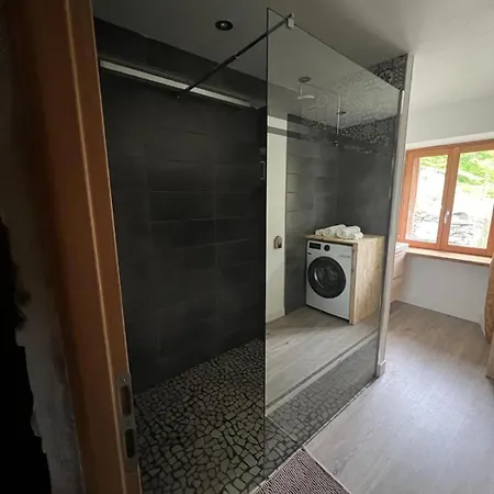 Au Coeur Des Pyrenees Avec Jacuzzi شاليه