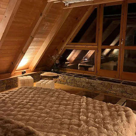 شاليه Au Coeur Des Pyrenees Avec Jacuzzi Melles